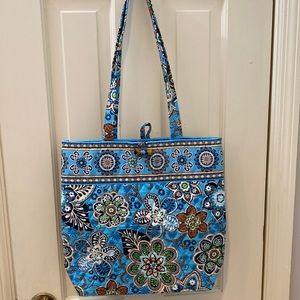 Vera Bradley tote bag